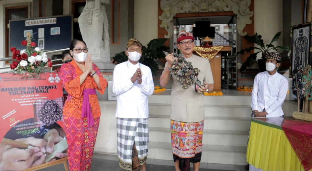 Diskerpus Badung Gelar Pameran Baligrafi Tulisan Bali